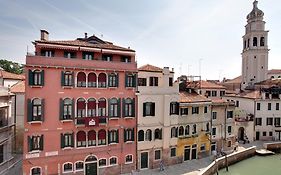 Palazzo Schiavoni Residenza D'epoca & Suite-apartments